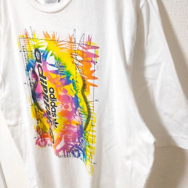 adidas(アディダス)のadidas ホワイト カラフルロゴ 半袖Tシャツ アディダス ゆるダボ メンズ メンズのトップス(Tシャツ/カットソー(半袖/袖なし))の商品写真