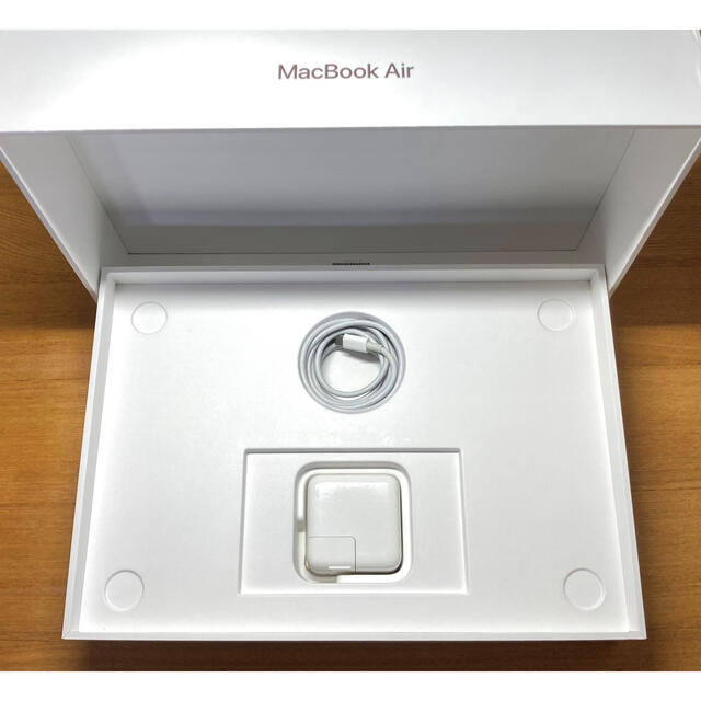 Mac (Apple)(マック)のMacBook Air (Retina, 13-inch, 2019) ゴールド スマホ/家電/カメラのPC/タブレット(ノートPC)の商品写真