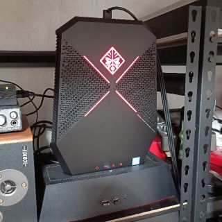 ヒューレットパッカード(HP)のOMEN by HP Compact Desktop 1000　gtx1080(ノートPC)