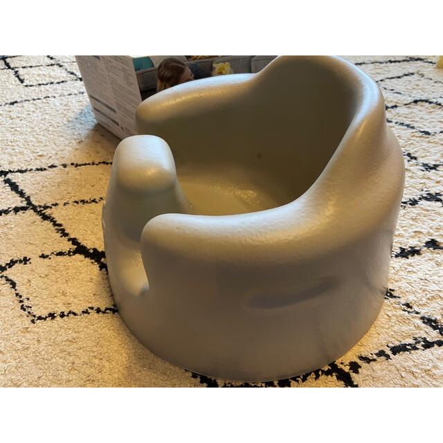 Bumbo(バンボ)のBumboバンボベビーソファー 後から付けられる専用腰ベルト入り サンドベージュ キッズ/ベビー/マタニティの寝具/家具(その他)の商品写真