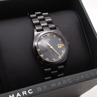 マークバイマークジェイコブス(MARC BY MARC JACOBS)の《希少》MARC BY MARC JACOBS 腕時計 ブラック デイト ロゴ(腕時計)