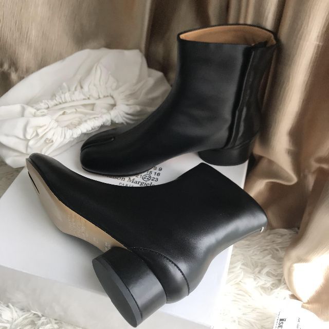 メゾンマルジェラ Maison Margiela タビ 足袋ローヒールブーツ 商品の