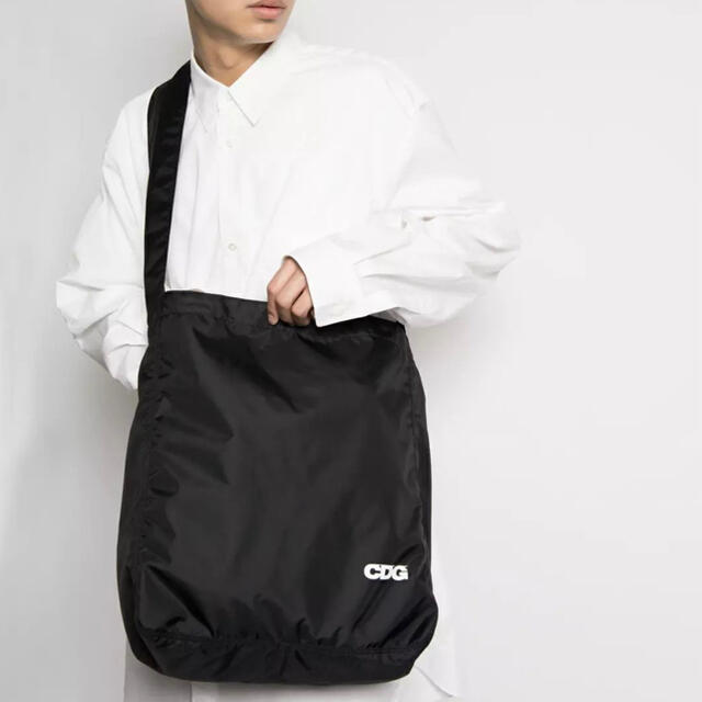 新品 コムデギャルソン CDG スモール ショルダーバッグ シュプリーム