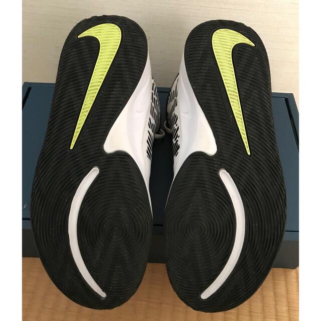 NIKE(ナイキ)の本日のみ値下げ！　NIKEチームハッスルD9GS  24.0センチ　中古 メンズの靴/シューズ(スニーカー)の商品写真