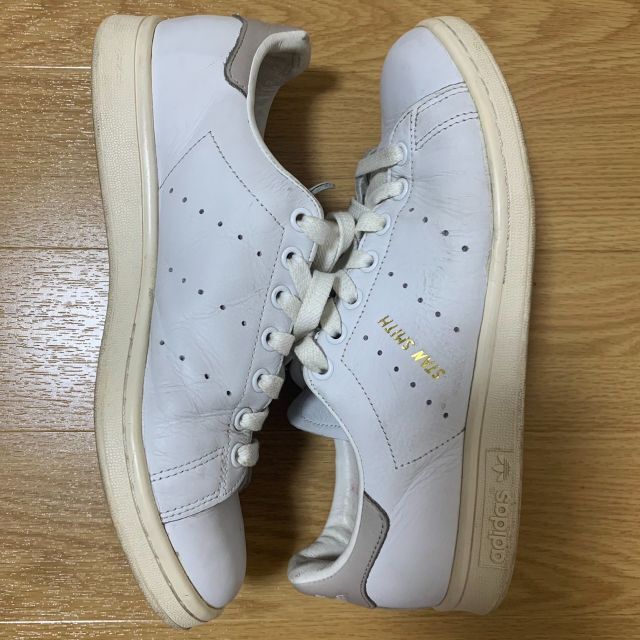 adidas(アディダス)のadidas STAN SMITH 26.0cm ホワイト グレー + 靴紐 メンズの靴/シューズ(スニーカー)の商品写真