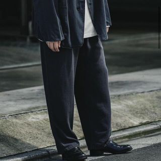 COMOLI 21AW シルクネル ドローストリングパンツ2 FADE NAVY