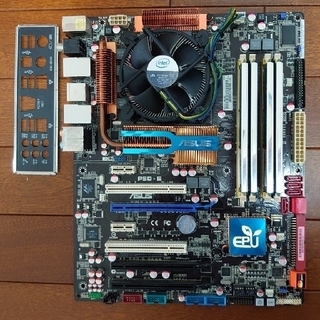 エイスース(ASUS)のP5Q-E Core2QuadQ9400 メモリ8GB グラフィックカード(デスクトップ型PC)