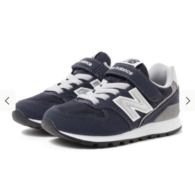 こども ビームス(コドモビームス)のNEW BALANCE / YV996 NAVY キッズ/ベビー/マタニティのキッズ靴/シューズ(15cm~)(スニーカー)の商品写真