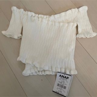 アナップ(ANAP)のANAP トップス　新品未使用(カットソー(半袖/袖なし))