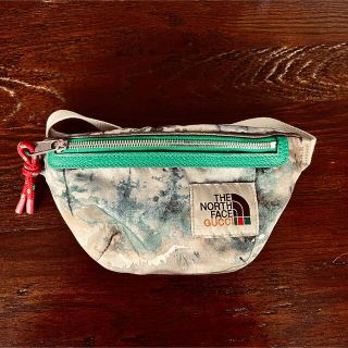 Gucci - ☆値下 Gucci The North Face コラボ ウエストポーチ バッグの