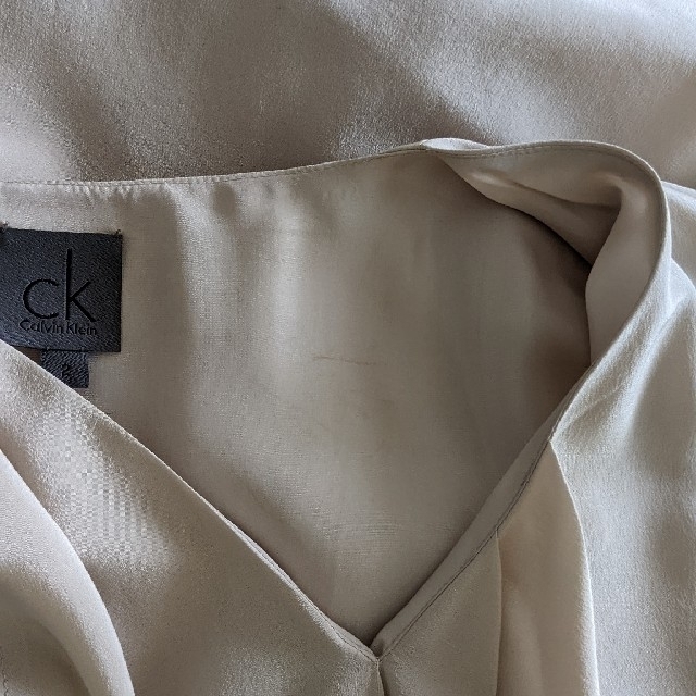 Calvin Klein(カルバンクライン)の【美品★未使用】総シルク✦✧インポート✧✦ レディースのワンピース(ひざ丈ワンピース)の商品写真