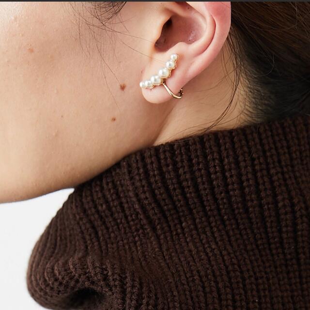 ear PAPILLONNER(イアパピヨネ)のear PAPILLONNER  横ラインパールイヤカフ レディースのアクセサリー(イヤーカフ)の商品写真