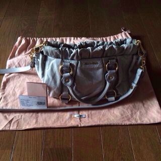 ミュウミュウ(MIU MIU)の【値下げ】ミュウミュウ ショルダーバッグ(ショルダーバッグ)