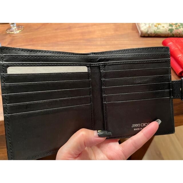 JIMMY CHOO(ジミーチュウ)のジミチュウ　二つ折り財布 レディースのファッション小物(財布)の商品写真