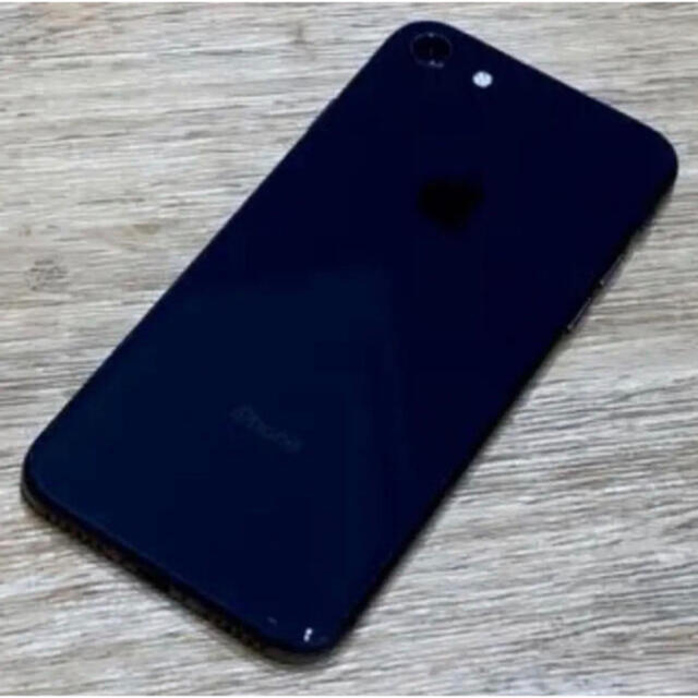 iPhone(アイフォーン)のiPhone 8 Space Gray 64 GB docomo スマホ/家電/カメラのスマートフォン/携帯電話(スマートフォン本体)の商品写真