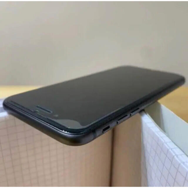 iPhone(アイフォーン)のiPhone 8 Space Gray 64 GB docomo スマホ/家電/カメラのスマートフォン/携帯電話(スマートフォン本体)の商品写真