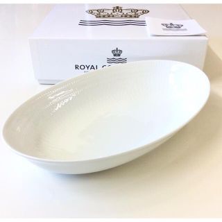 ロイヤルコペンハーゲン(ROYAL COPENHAGEN)のシンシア様専用【 新品未使用品♪（傷あり） 】ホワイトパルメッテ(食器)