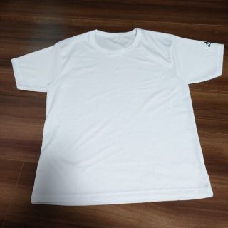 アディダス(adidas)のadidas 白Tシャツ シンプル(Tシャツ/カットソー(半袖/袖なし))