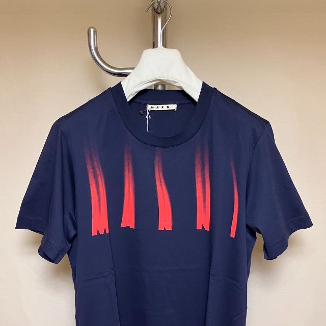 Marni(マルニ)の新品 48 21aw MARNI にじみロゴ Tシャツ 紺 2591 メンズのトップス(Tシャツ/カットソー(半袖/袖なし))の商品写真