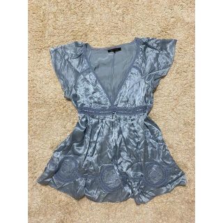 ビーシービージーマックスアズリア(BCBGMAXAZRIA)のBCBGMAXAZRIA トップス(シャツ/ブラウス(半袖/袖なし))