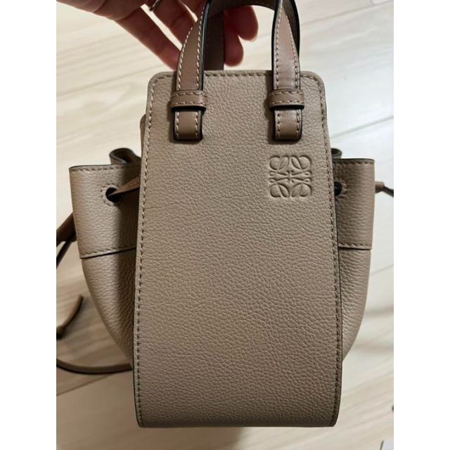 LOEWE ロエベ ハンモック ミニ サンド 【国内即発送】 www