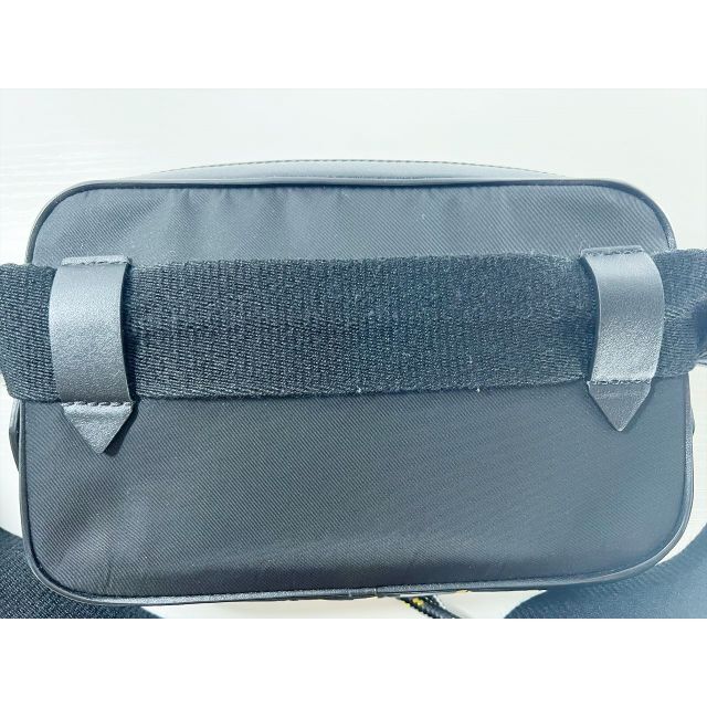GIVENCHY(ジバンシィ)の 未使用 現行 ジバンシィ 4G ドローストリング ベルトバッグ ボディバッグ メンズのバッグ(ウエストポーチ)の商品写真