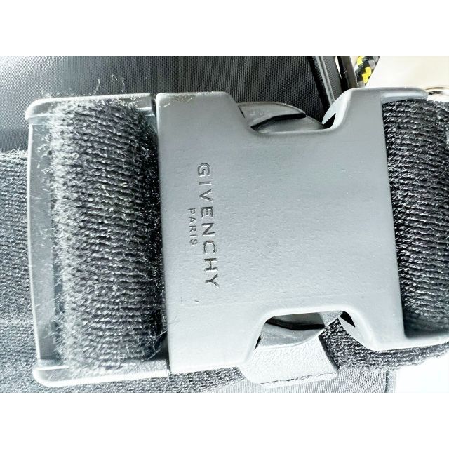GIVENCHY(ジバンシィ)の 未使用 現行 ジバンシィ 4G ドローストリング ベルトバッグ ボディバッグ メンズのバッグ(ウエストポーチ)の商品写真