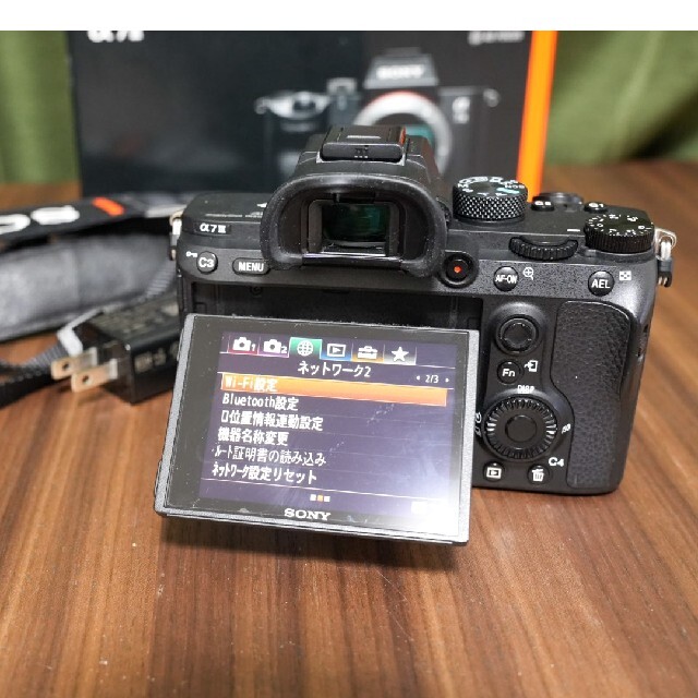 SONY(ソニー)の【美品】α7iii ボディ本体(箱付き) スマホ/家電/カメラのカメラ(ミラーレス一眼)の商品写真