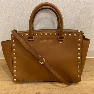 マイケルコース(Michael Kors)のマイケルコース　スタッズ 2way ハンドバッグ　ミディアム(ハンドバッグ)