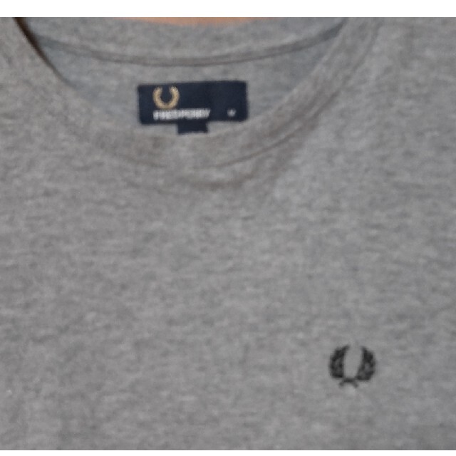 FRED PERRY(フレッドペリー)の【FREDPERRY】グレー　Tシャツ メンズのトップス(Tシャツ/カットソー(半袖/袖なし))の商品写真