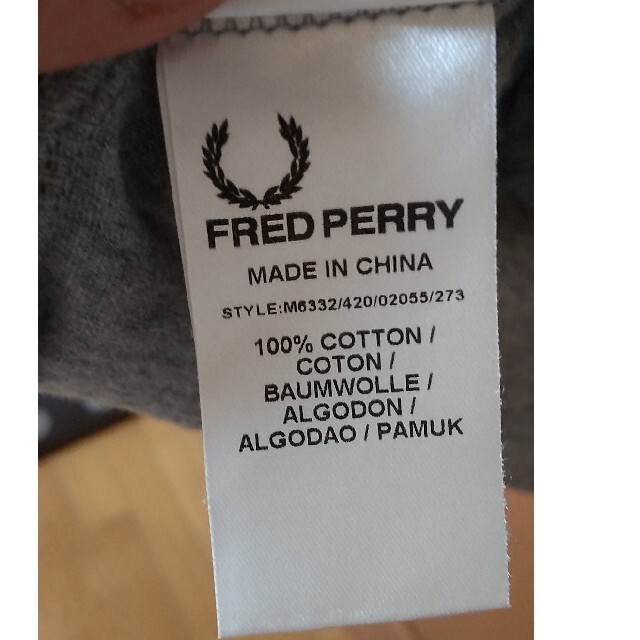 FRED PERRY(フレッドペリー)の【FREDPERRY】グレー　Tシャツ メンズのトップス(Tシャツ/カットソー(半袖/袖なし))の商品写真