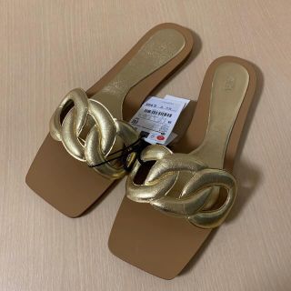 ザラ(ZARA)のZARA サンダル ゴールド 39(サンダル)