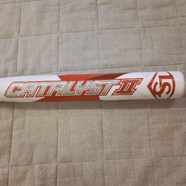 Louisville Slugger(ルイスビルスラッガー)のルイスビルスラッガーカタリスト2 Ti ソフトボール　革ボール/ゴムボール併用 スポーツ/アウトドアの野球(バット)の商品写真