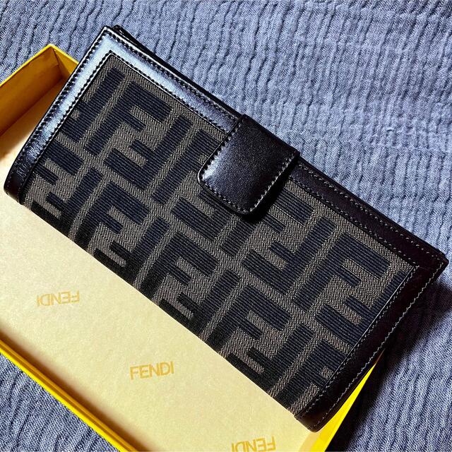 限定値下げ【FENDI】フェンディ　長財布写真3枚目に掲載した凹みや傷を