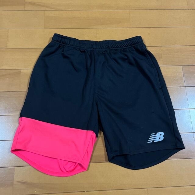 New Balance(ニューバランス)の専用！　ニューバランス ペナルティ　ハーフパンツ 160 スポーツ/アウトドアのサッカー/フットサル(ウェア)の商品写真