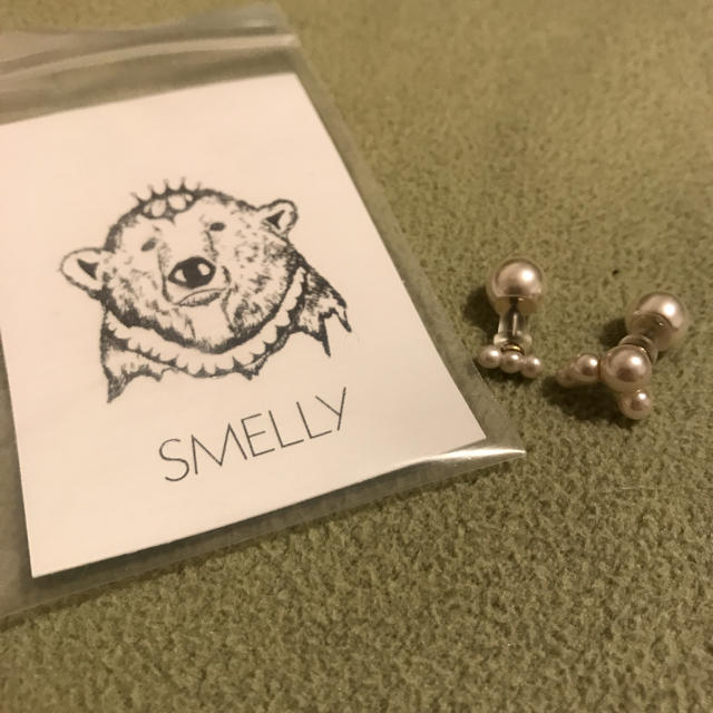 SMELLY(スメリー)のSMELLY リバーシブルパールピアス レディースのアクセサリー(ピアス)の商品写真