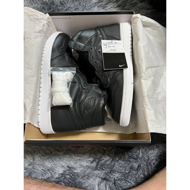 Air Jordan 1 Retro High OG Cyber Monday 3