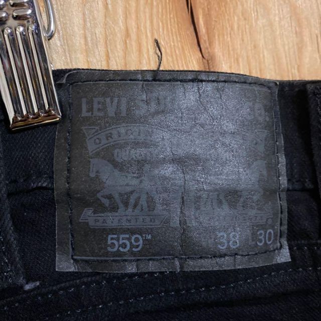 Levi's(リーバイス)のリーバイス ジーンズ ブラック デニム パンツ 559 USA古着 メンズ 黒 メンズのパンツ(デニム/ジーンズ)の商品写真