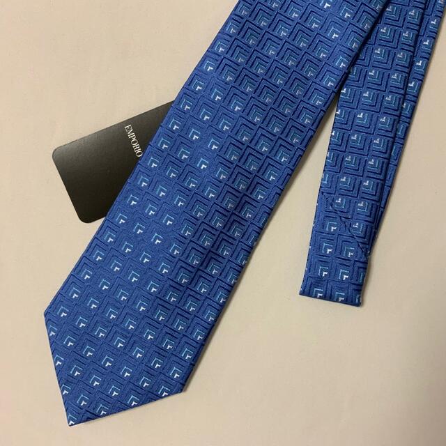 洗練されたデザイン　エンポリオアルマーニ　上質シルク　ネクタイ　ロイヤルブルー