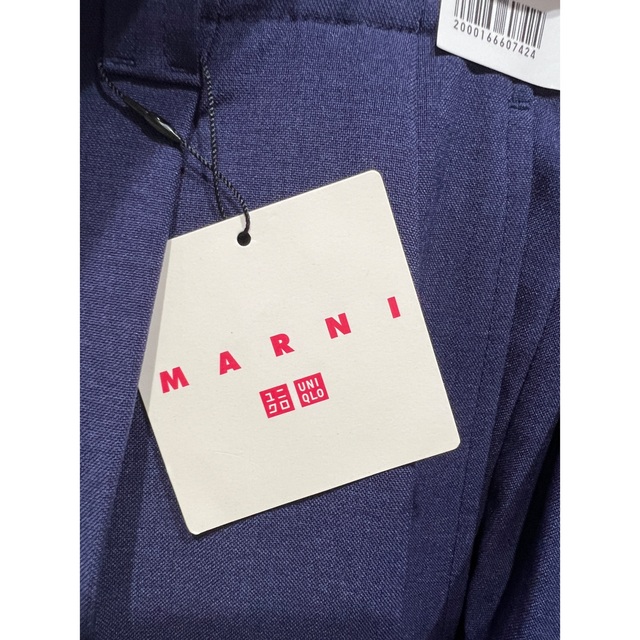 UNIQLO - ユニクロ マルニ ワイドフィットタックパンツ ブルー UNIQLO - ユニクロ マルニ ワイドフィットタックパンツ ブルー