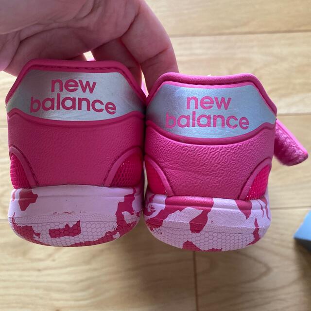 New Balance(ニューバランス)の【bht377様専用】ニューバランス/22cm/女の子/サマーシューズ/サンダル キッズ/ベビー/マタニティのキッズ靴/シューズ(15cm~)(サンダル)の商品写真