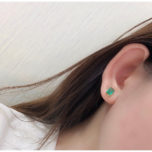 エメラルドカジュアルピアス2ct k18 - ピアス カジュアルエメラルドピアスk18
