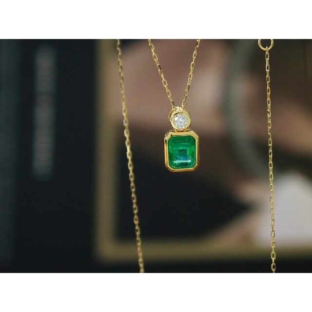 早割クーポン! 天然ダイヤモンド付きエメラルドネックレスk18