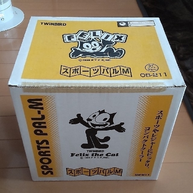 TWINBIRD(ツインバード)の[新品・未使用]Felix the Cat コンパクトクーラーBOX スポーツ/アウトドアのアウトドア(その他)の商品写真