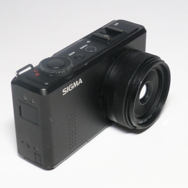 SIGMA(シグマ)の【中古・完動品】シグマ SIGMA DP2 Merrill スマホ/家電/カメラのカメラ(コンパクトデジタルカメラ)の商品写真