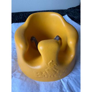 バンボ(Bumbo)の【美品】Bumbo ベルト付き　ミモザイエロー(その他)