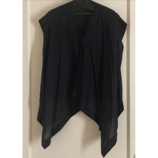 イッセイミヤケ(ISSEY MIYAKE)の未使用★イッセイミヤケ ISSEY MIYAKE ネイビー トップス(カットソー(半袖/袖なし))