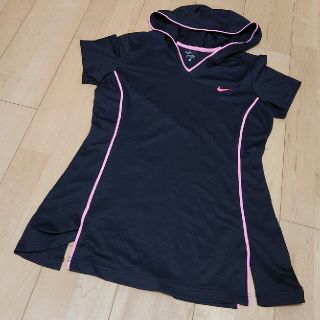 ナイキ(NIKE)のくーちゃん様:NIKE　トップス(カットソー(半袖/袖なし))