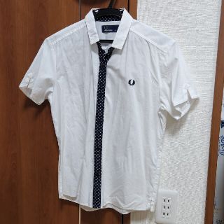 フレッドペリー(FRED PERRY)のFRED PERRY　トップスシャツ(シャツ/ブラウス(半袖/袖なし))