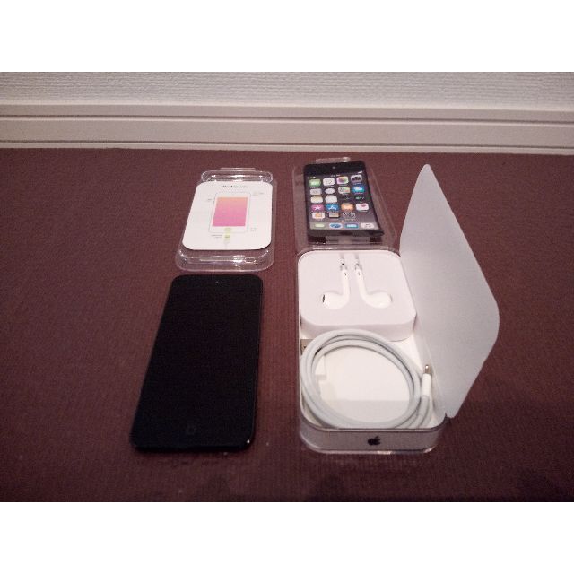 Apple(アップル)のiPod touch 第7世代 32GB スペースグレイ スマホ/家電/カメラのオーディオ機器(ポータブルプレーヤー)の商品写真